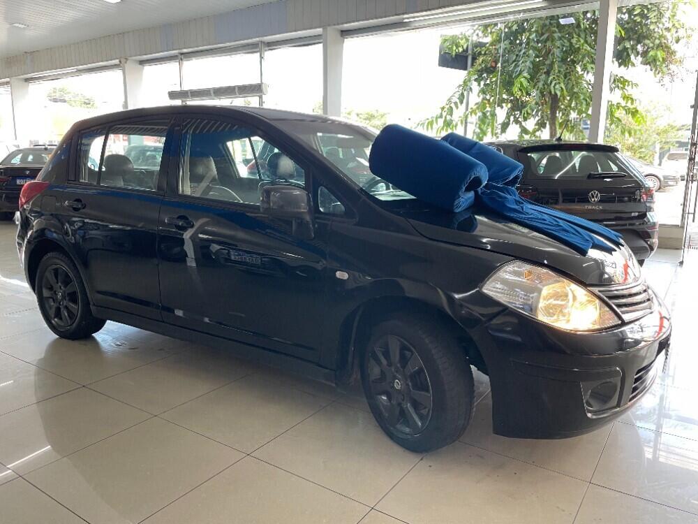 Nissan Tiida Hatch
