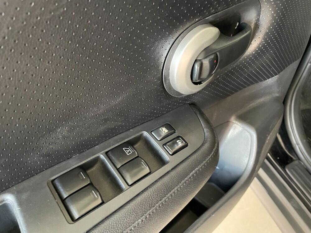 Nissan Tiida Hatch
