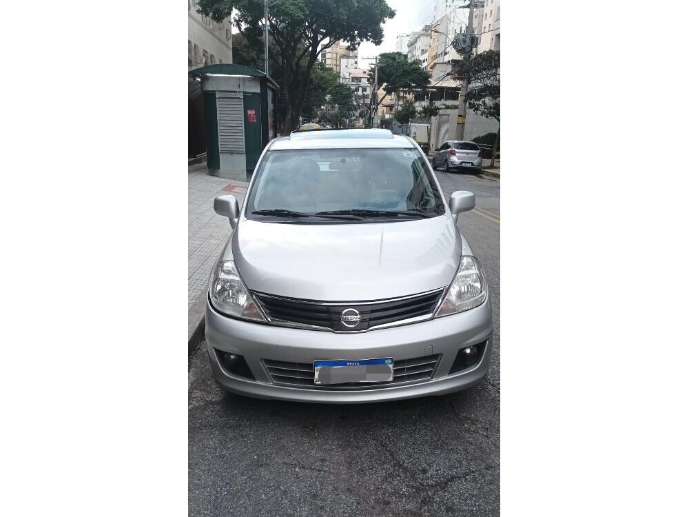 Nissan Tiida Hatch