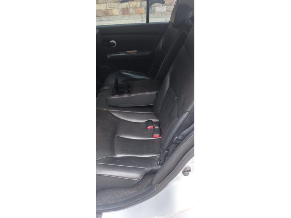 Nissan Tiida Hatch