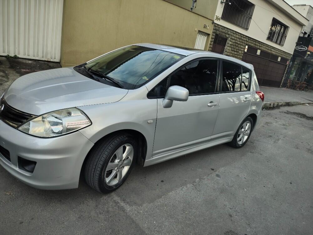 Nissan Tiida Hatch