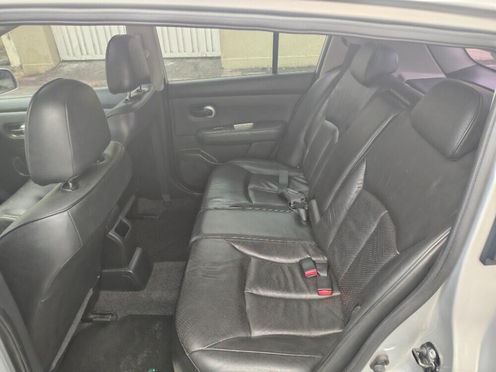 Nissan Tiida Hatch
