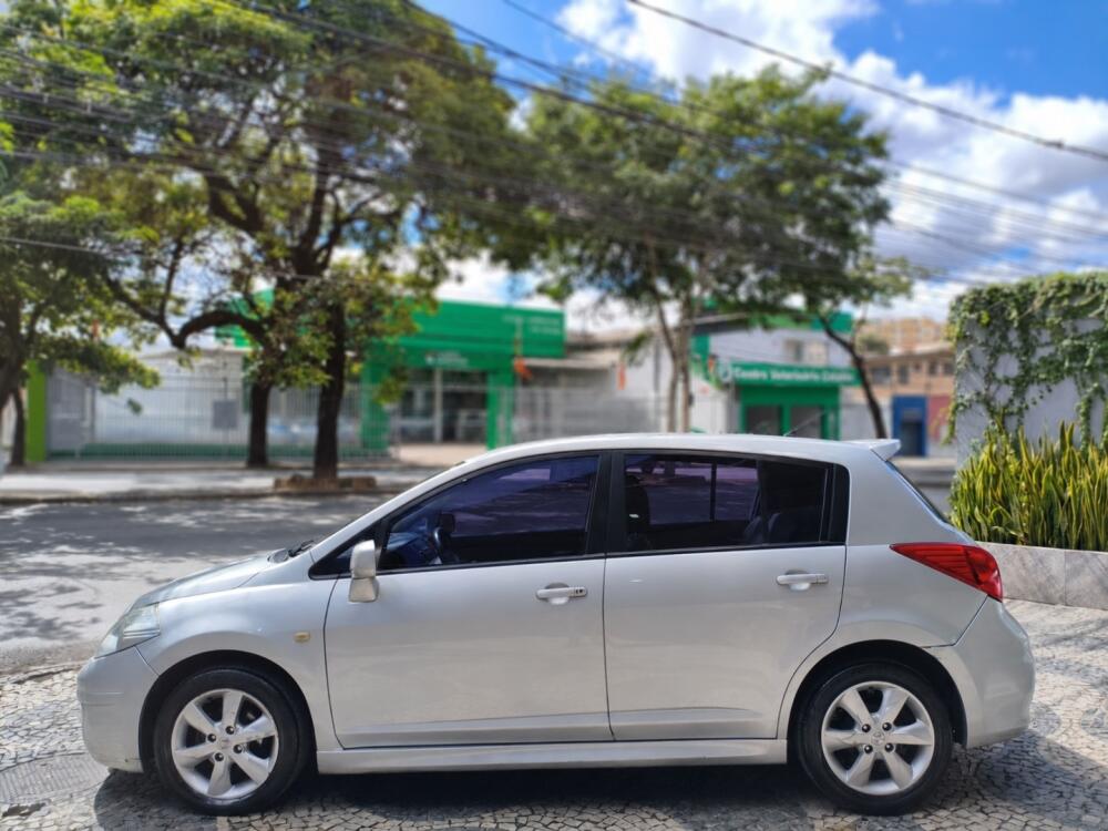Nissan Tiida Hatch
