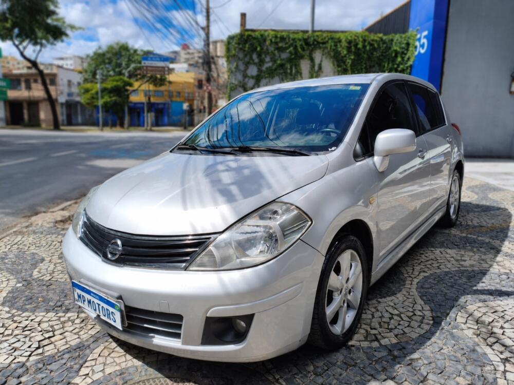 Nissan Tiida Hatch