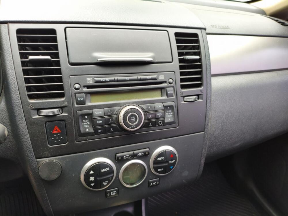 Nissan Tiida Hatch