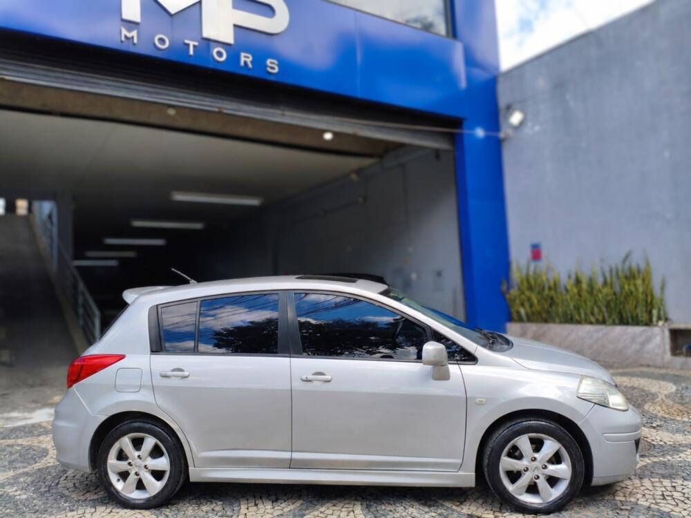 Nissan Tiida Hatch