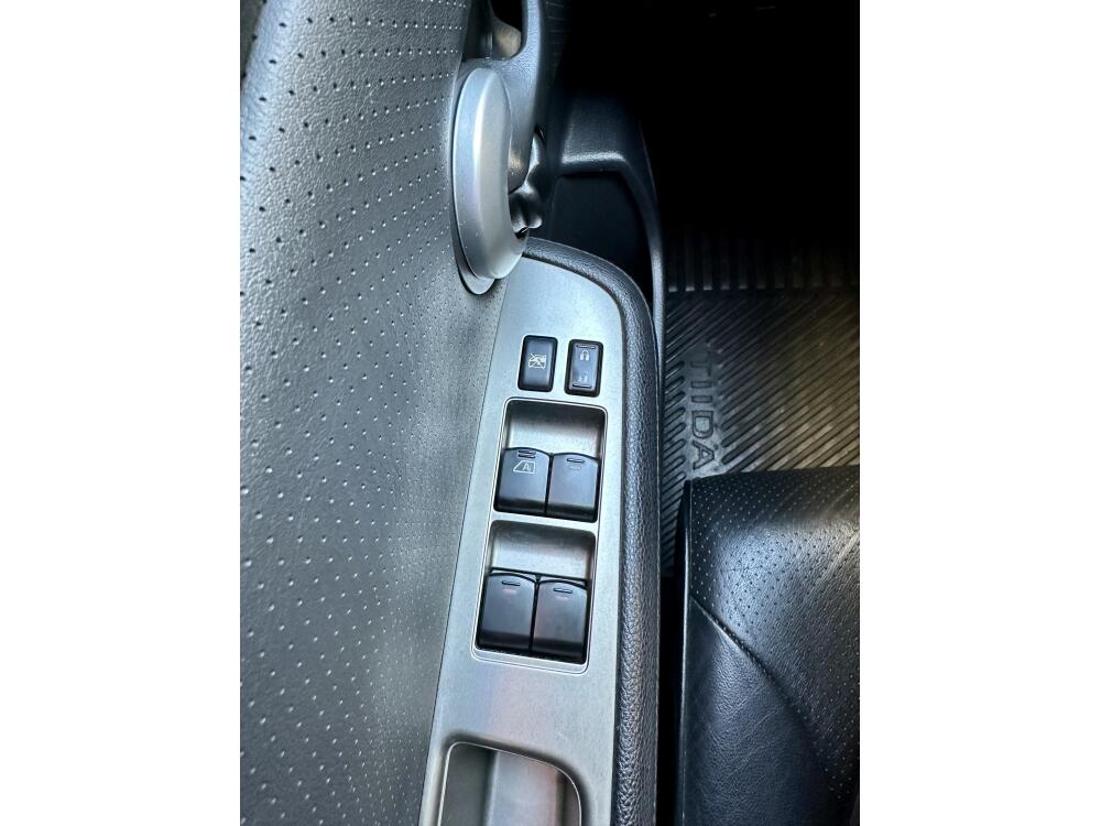 Nissan Tiida Hatch