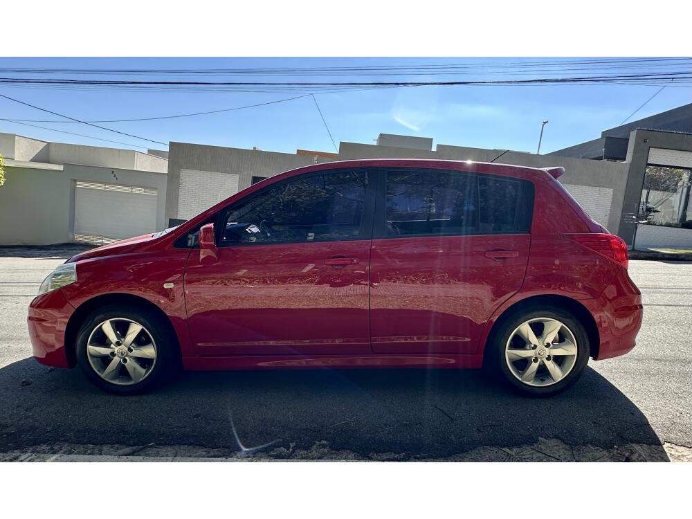 Nissan Tiida Hatch