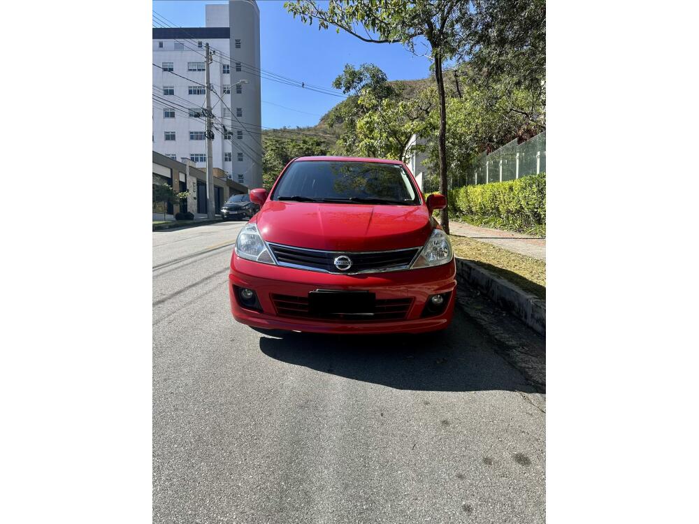 Nissan Tiida Hatch
