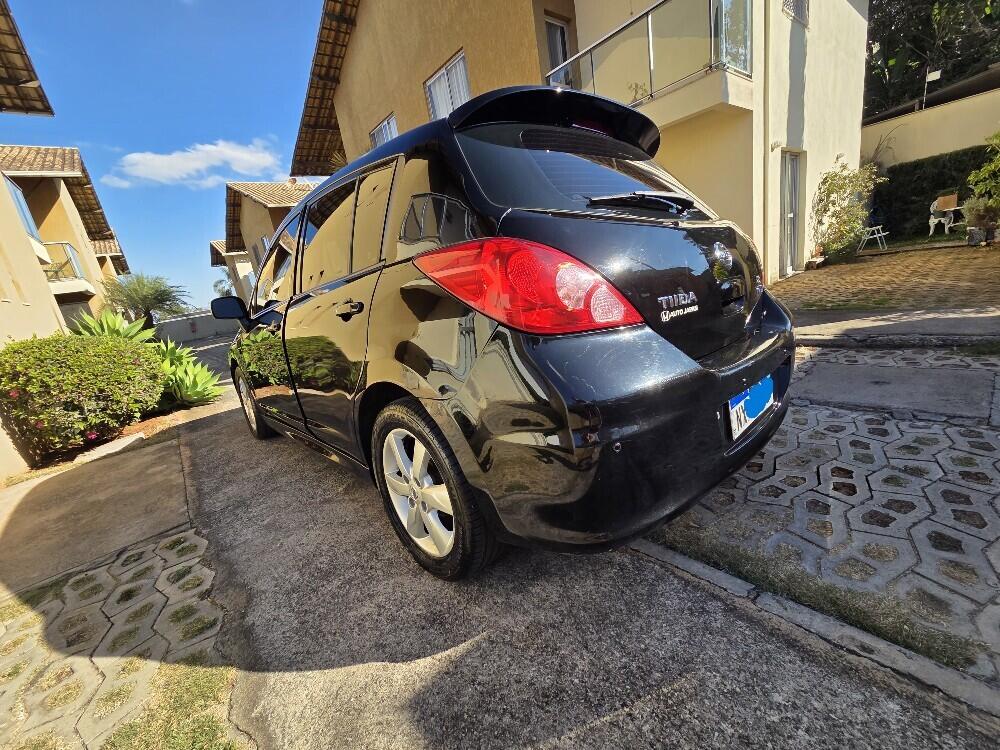 Nissan Tiida Hatch