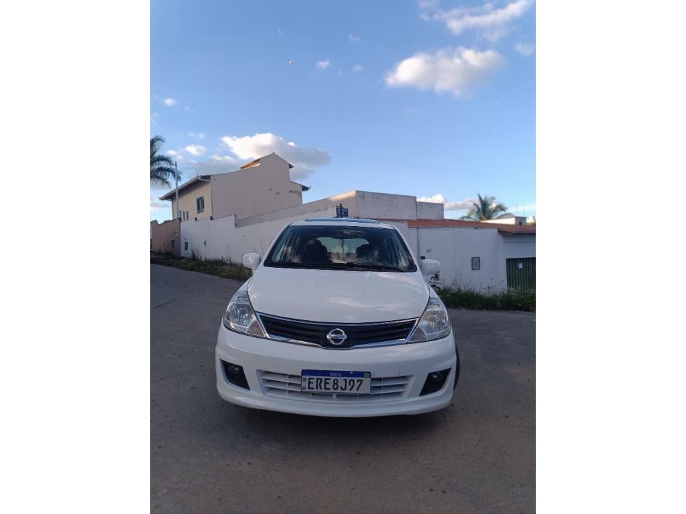 Nissan Tiida Hatch