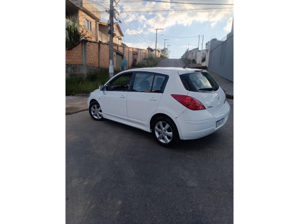 Nissan Tiida Hatch