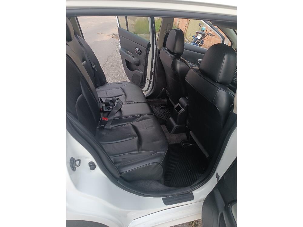 Nissan Tiida Hatch