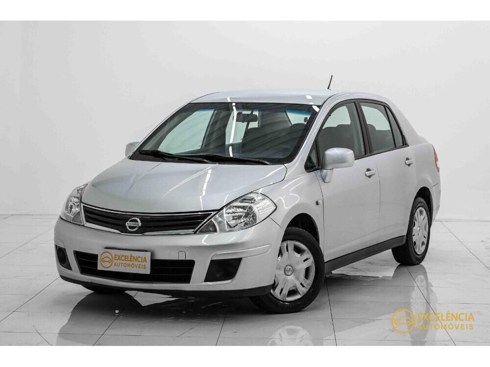 Nissan Tiida Sedan