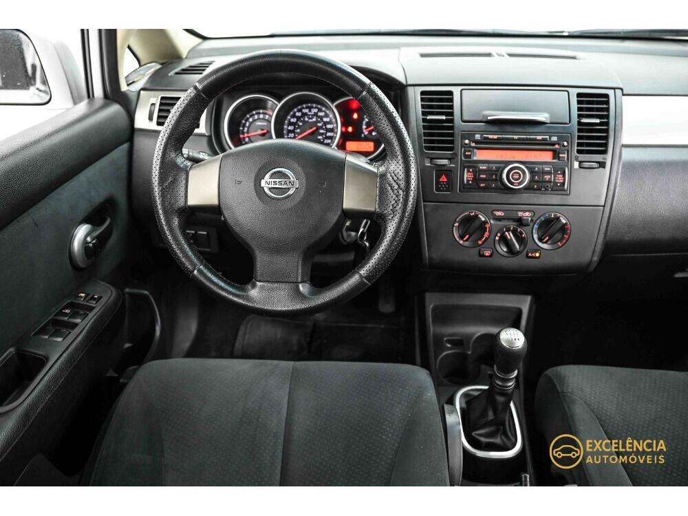 Nissan Tiida Sedan