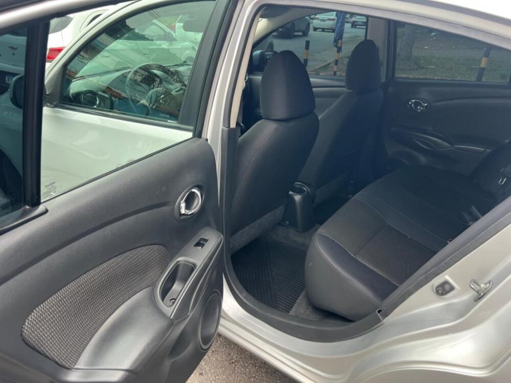 Nissan Versa