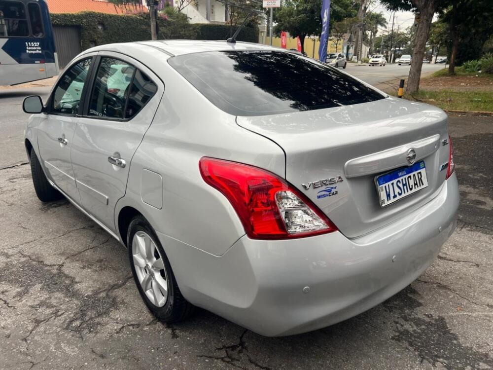 Nissan Versa