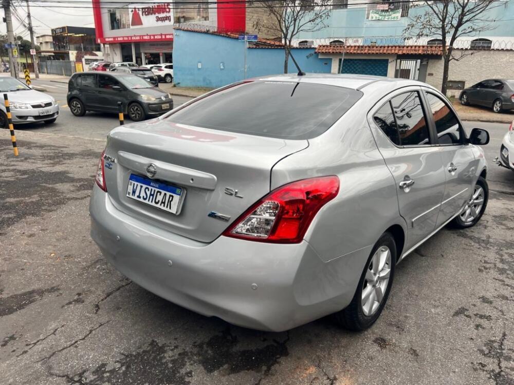 Nissan Versa