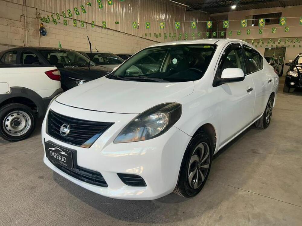 Nissan Versa