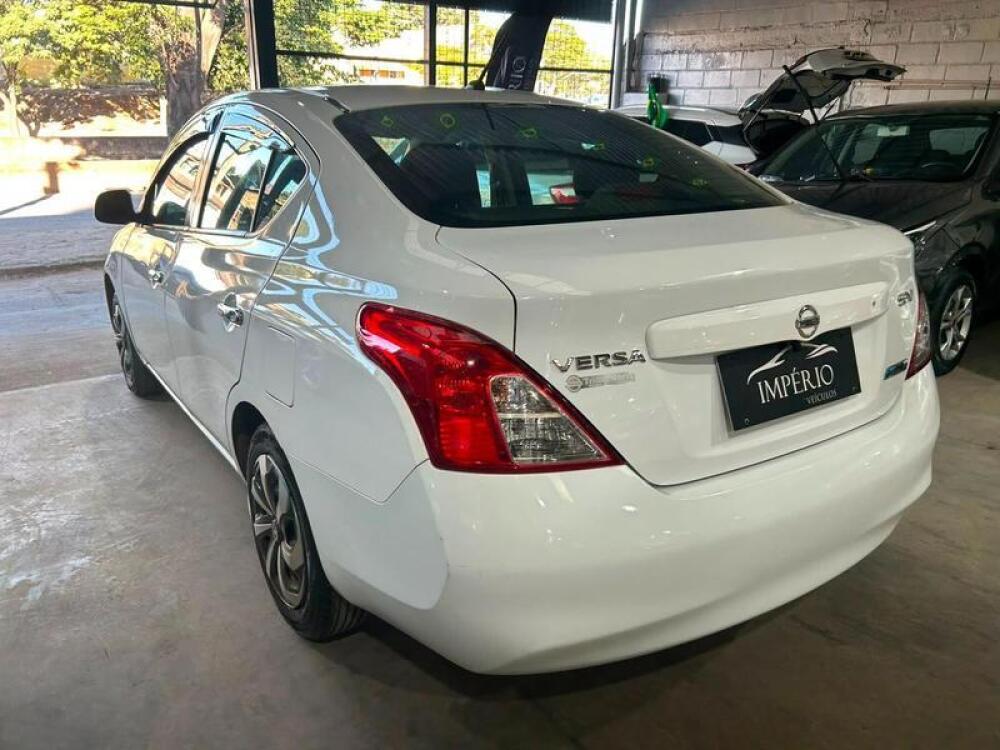 Nissan Versa