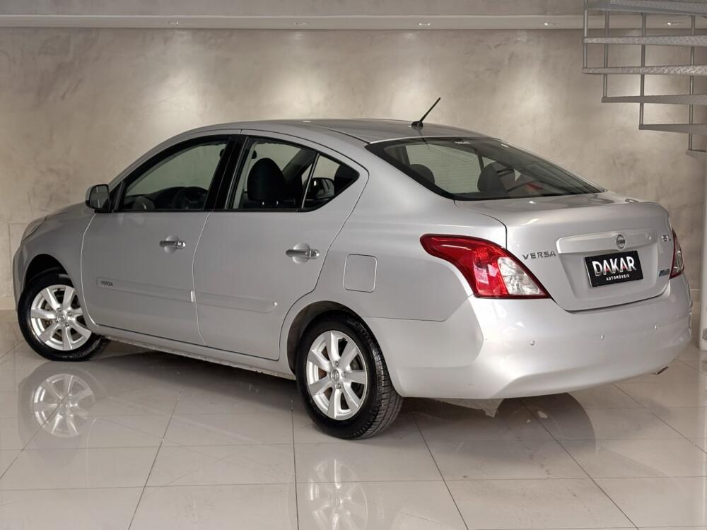 Nissan Versa