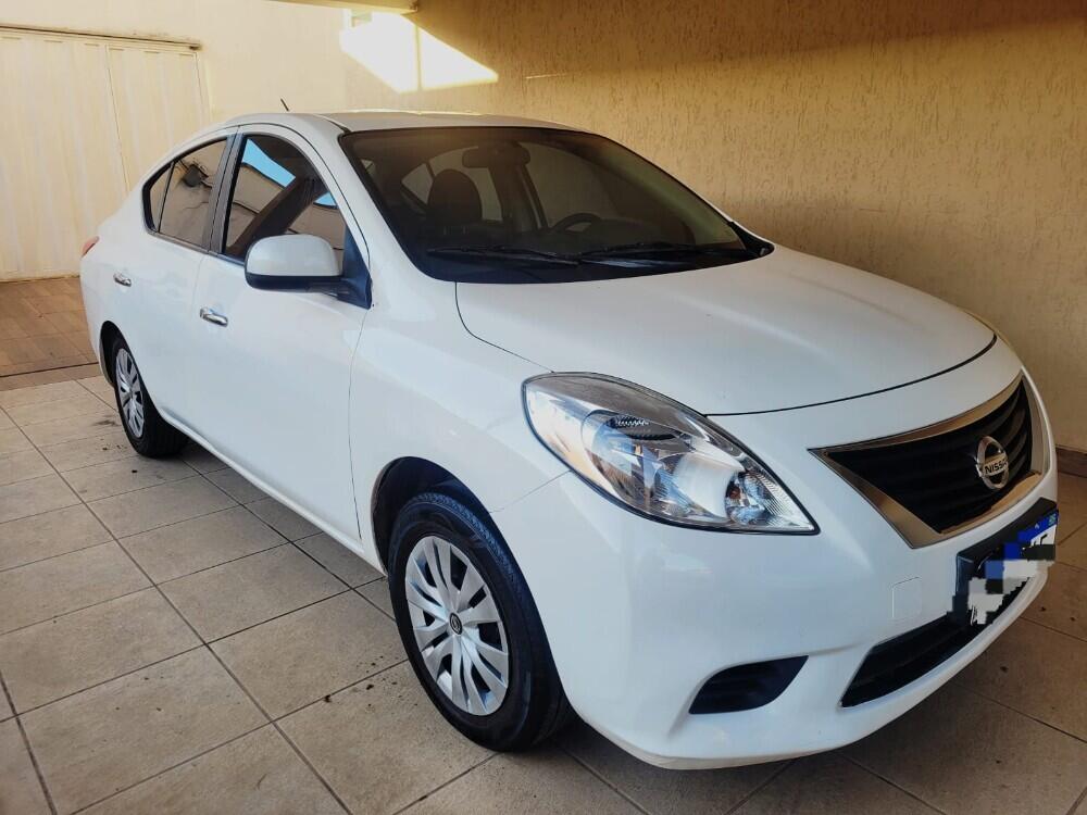 Nissan Versa