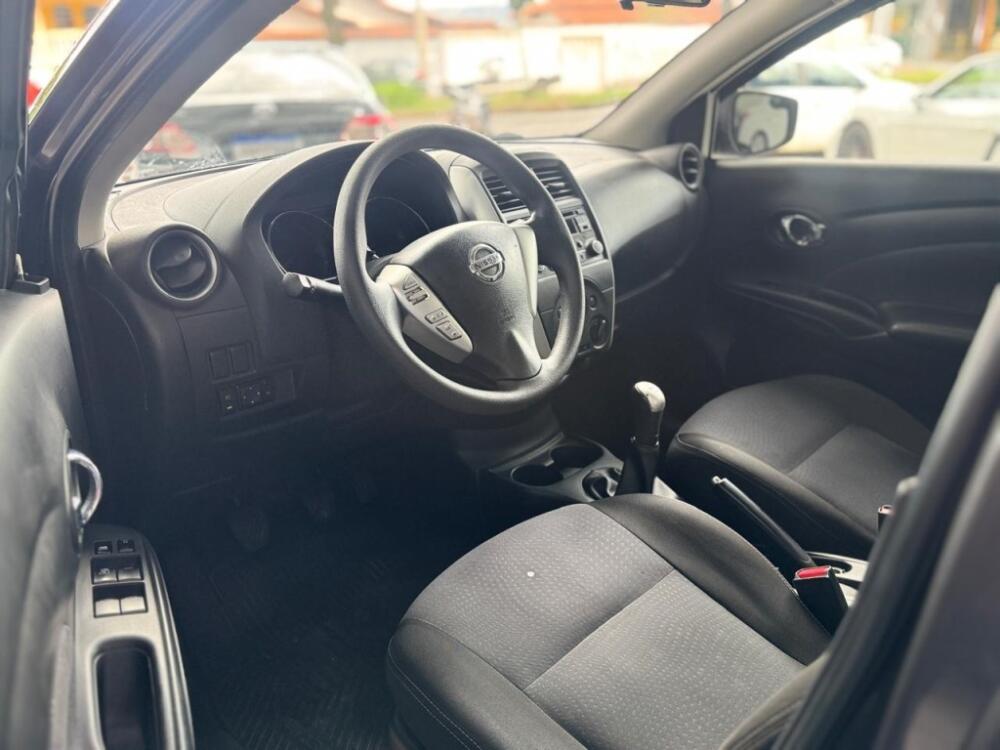 Nissan Versa
