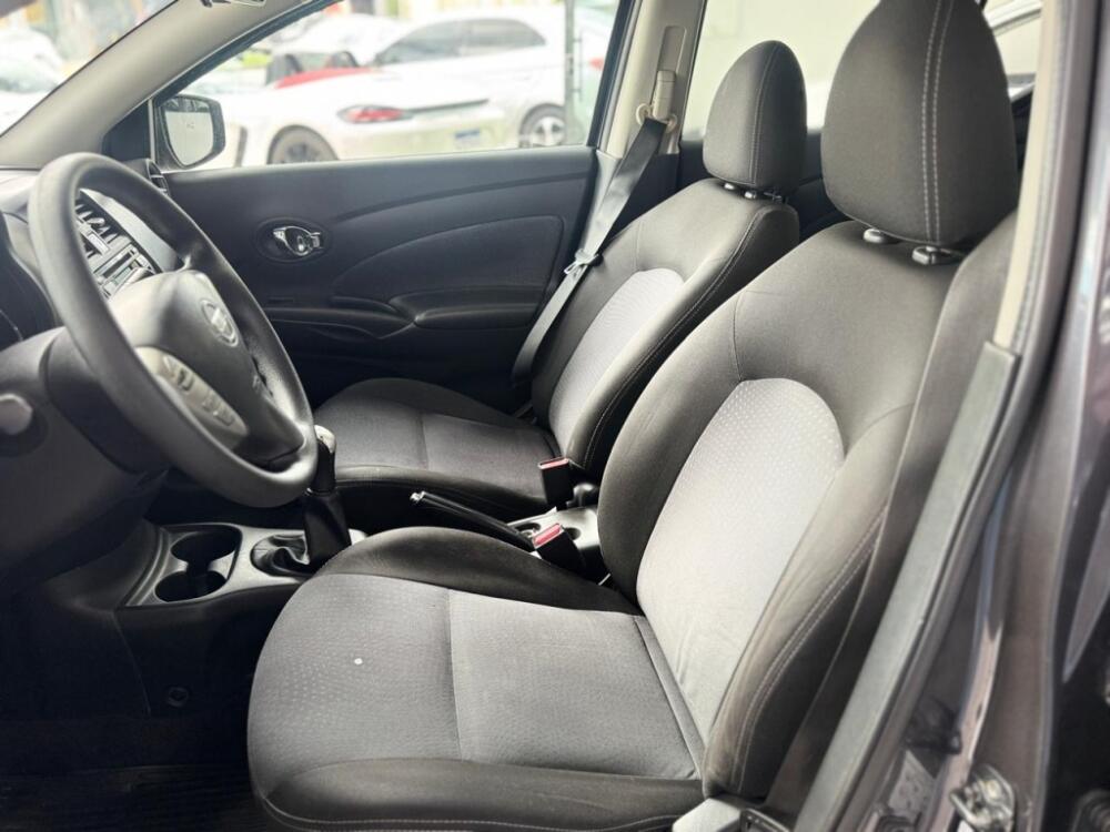 Nissan Versa