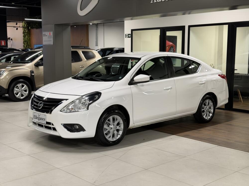 Nissan Versa