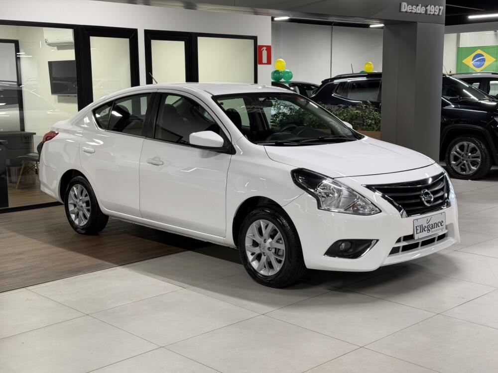 Nissan Versa