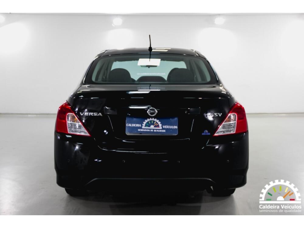 Nissan Versa