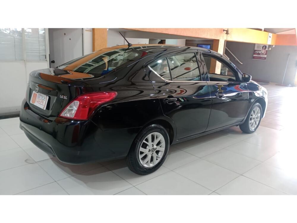 Nissan Versa