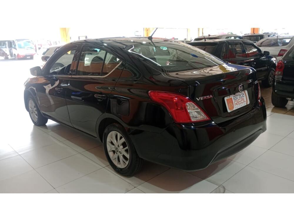 Nissan Versa