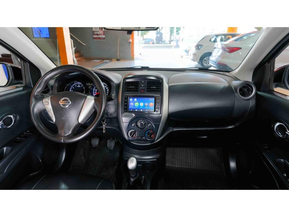 Nissan Versa