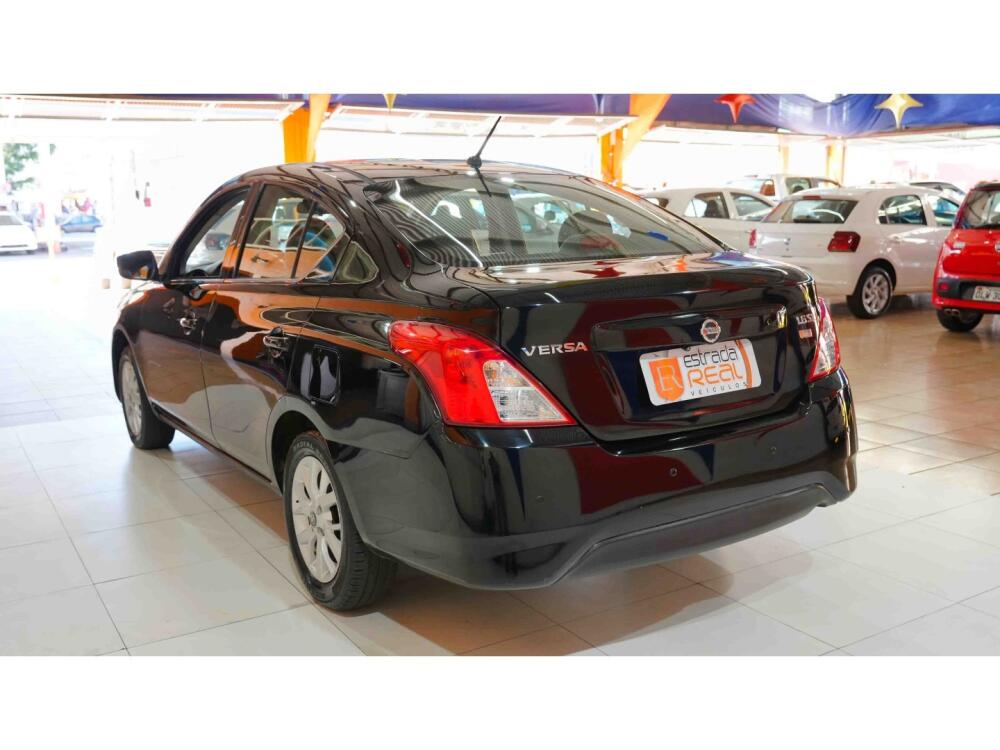 Nissan Versa