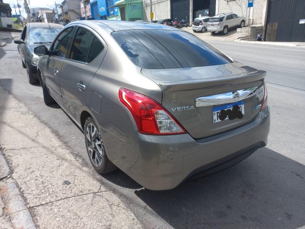 Nissan Versa