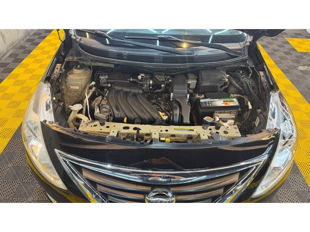 Nissan Versa