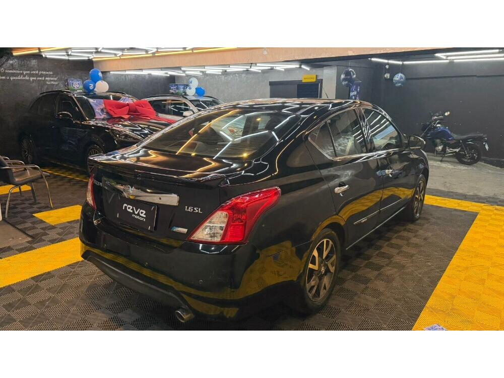 Nissan Versa