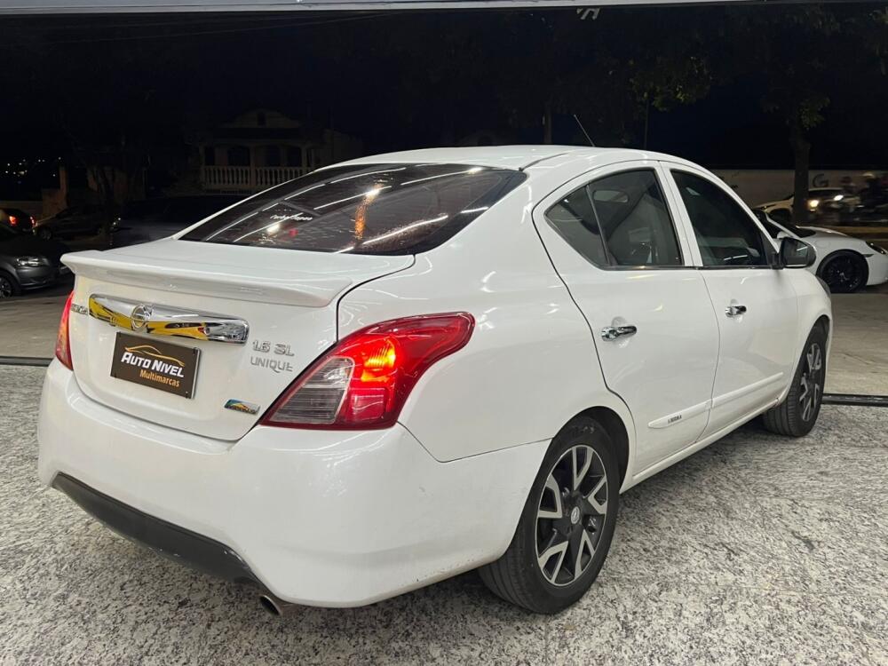 Nissan Versa