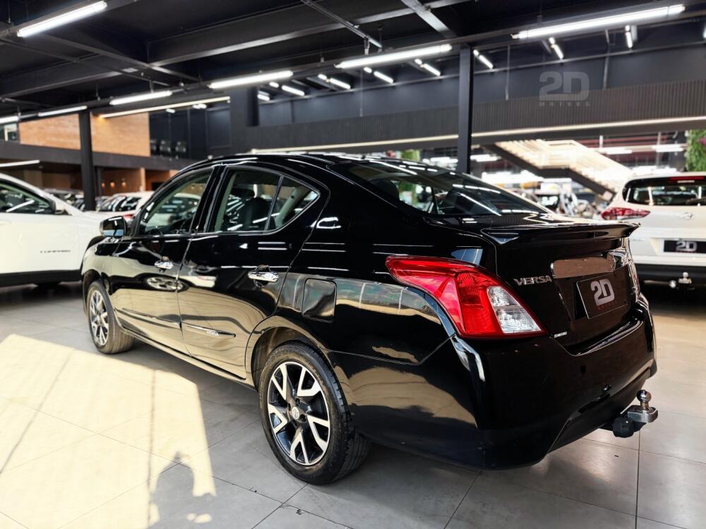 Nissan Versa