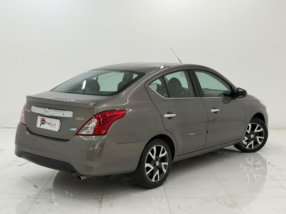 Nissan Versa