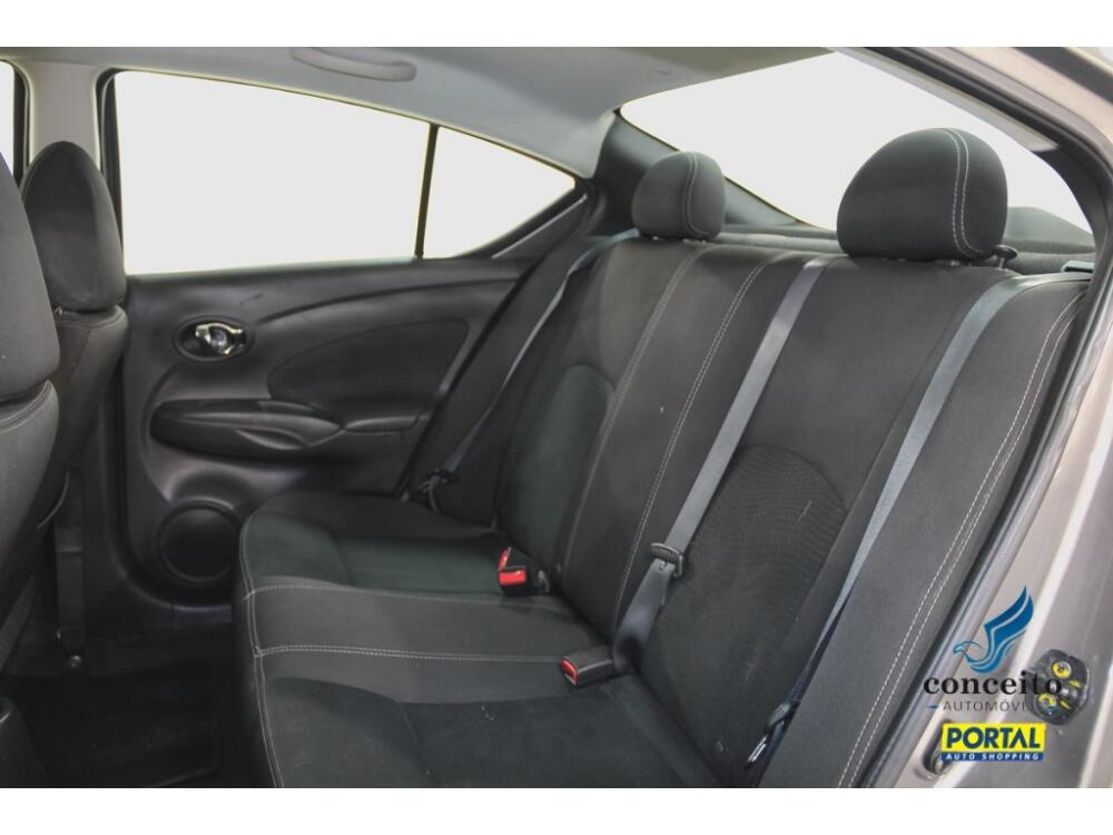 Nissan Versa