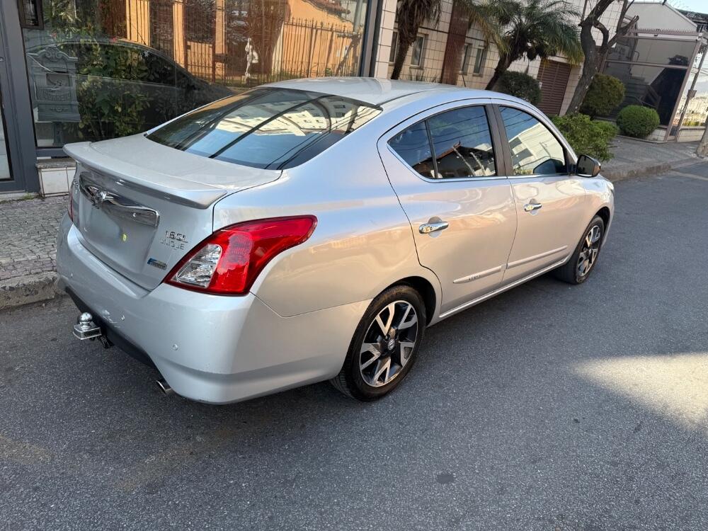 Nissan Versa