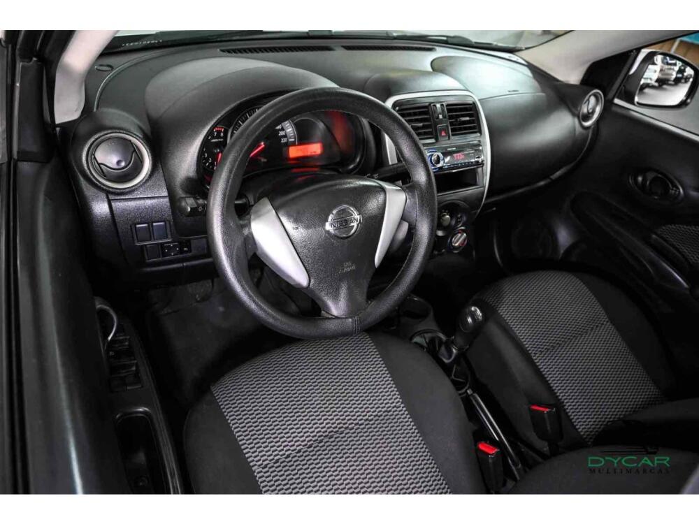 Nissan Versa
