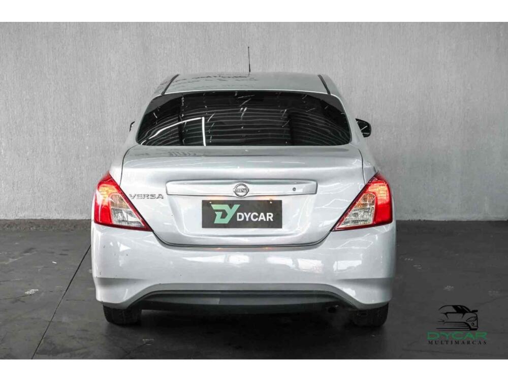 Nissan Versa