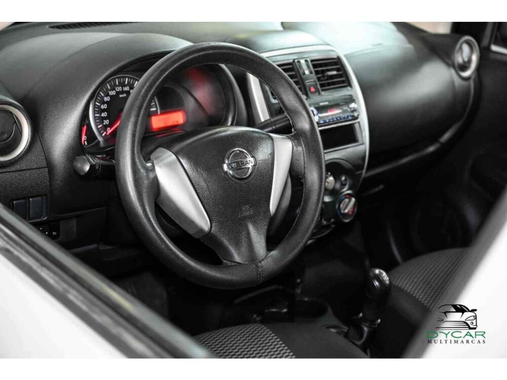 Nissan Versa