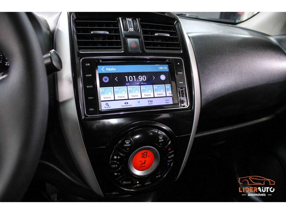 Nissan Versa