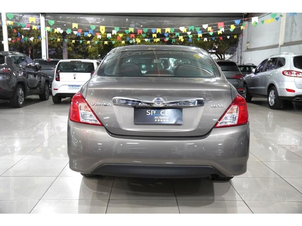 Nissan Versa