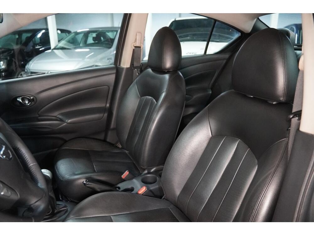 Nissan Versa