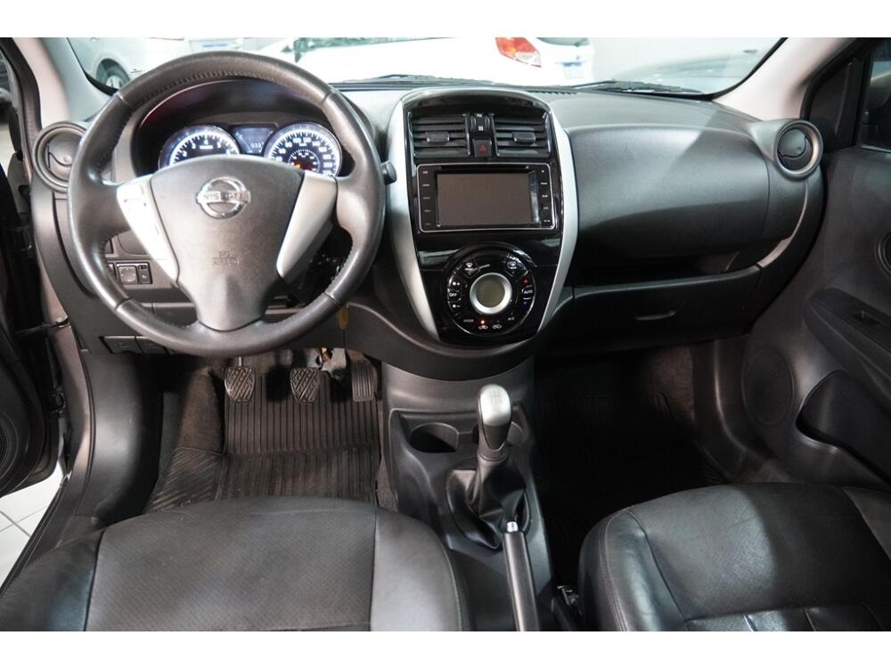 Nissan Versa
